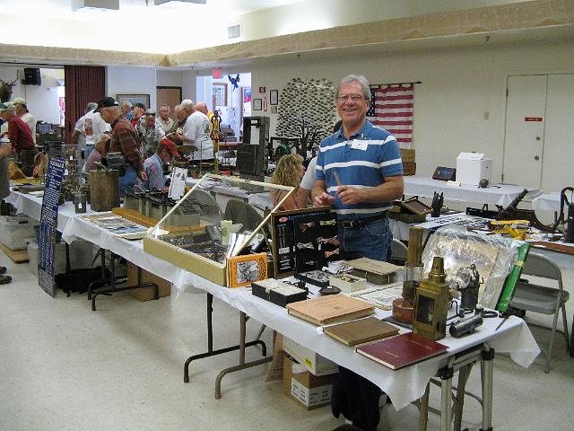 NC Show 06 - Leo ready for customers.JPG